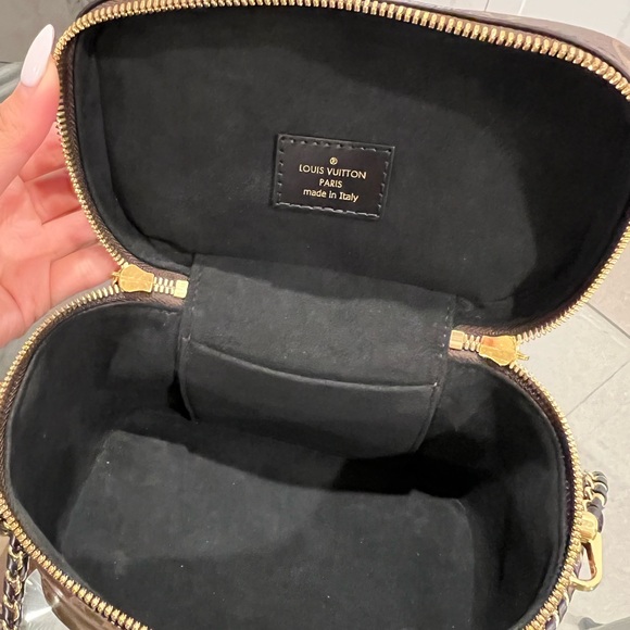 Louis Vuitton Vanity PM in Monogram - Picture 6 of 6